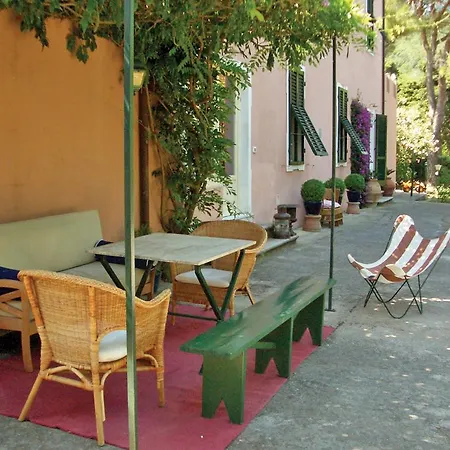 Casa Rosa Проккио